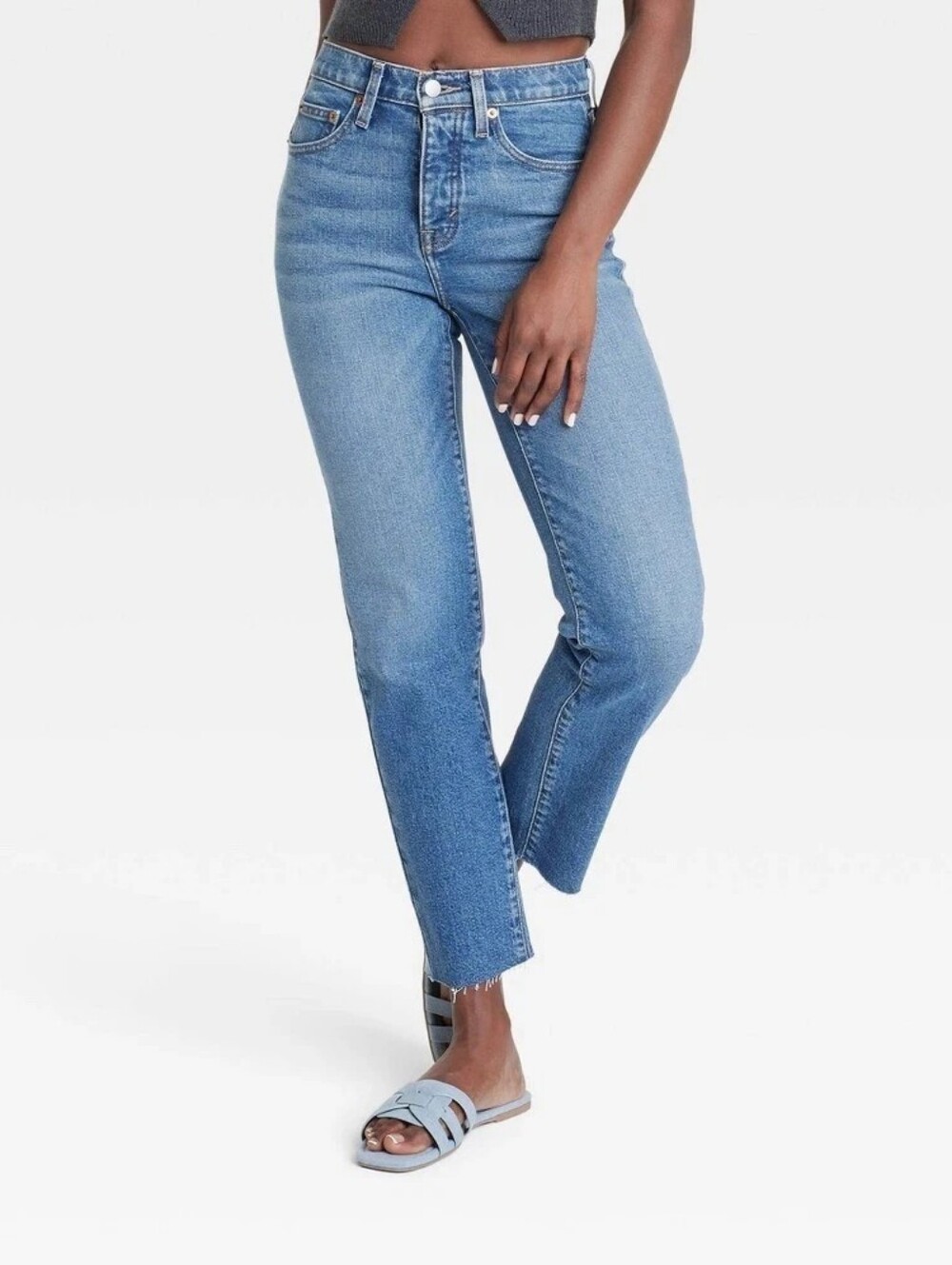 Universal Thread Women's Straight Leg Jeans - Light Blue Denim